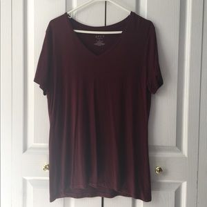 Women’s V-neck Tee